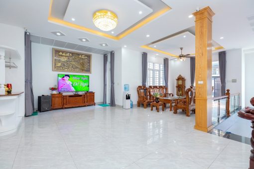 VILLA KIM MINH - 8PN Cách biển 100m