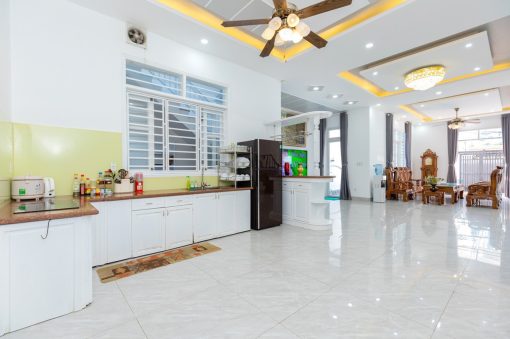 VILLA KIM MINH - 8PN Cách biển 100m